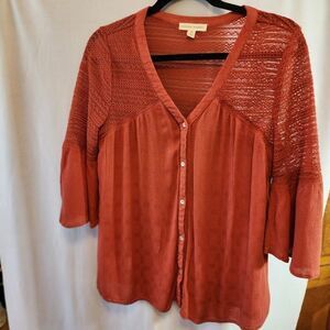FARMERS MARKET, WOMEN'S BURNT ORANGE TOP, OPEN KNIT SLEEVES & YOKE, SIZE MEDIUM